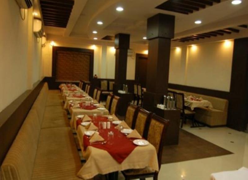 Hotel Royal Regency Bori  외부 사진