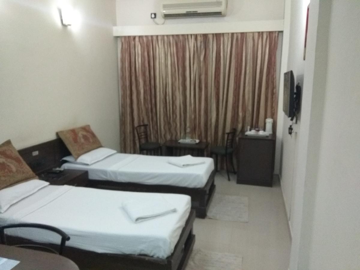 Hotel Royal Regency Bori  외부 사진