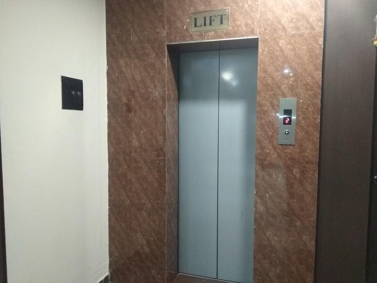 Hotel Royal Regency Bori  외부 사진