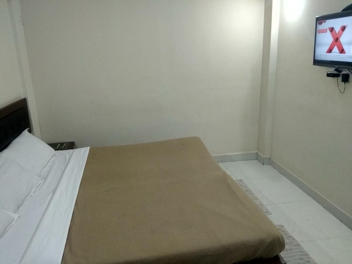 Hotel Royal Regency Bori  외부 사진