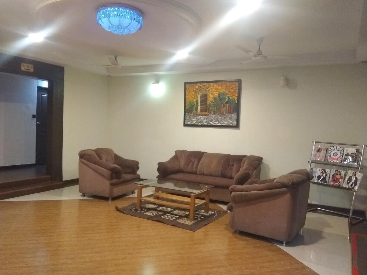 Hotel Royal Regency Bori  외부 사진