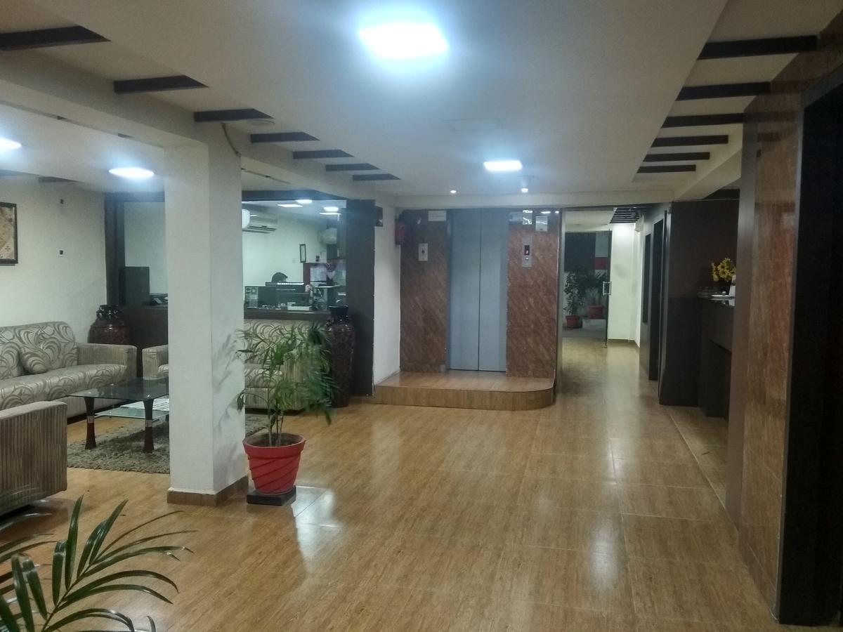 Hotel Royal Regency Bori  외부 사진