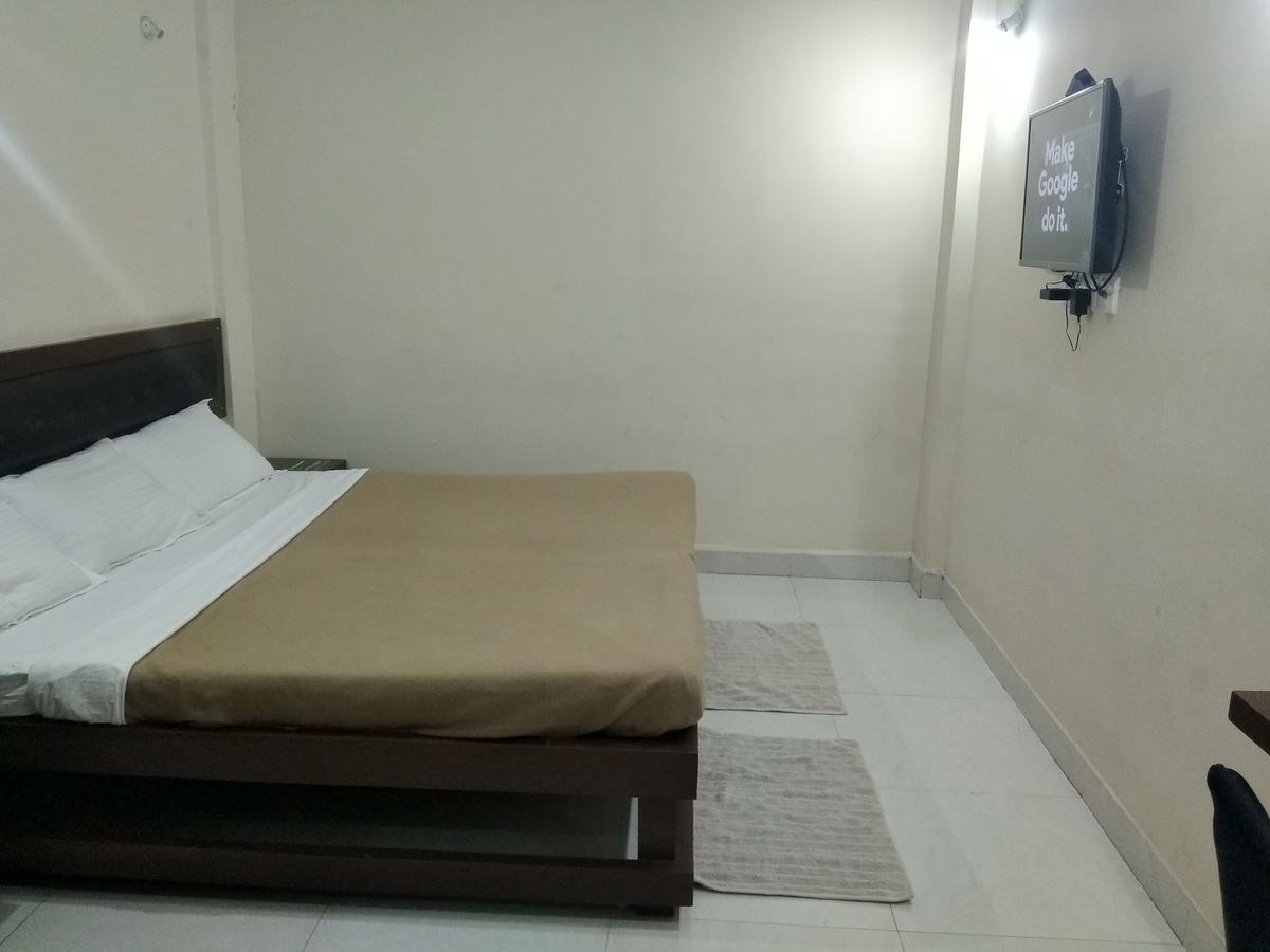 Hotel Royal Regency Bori  외부 사진